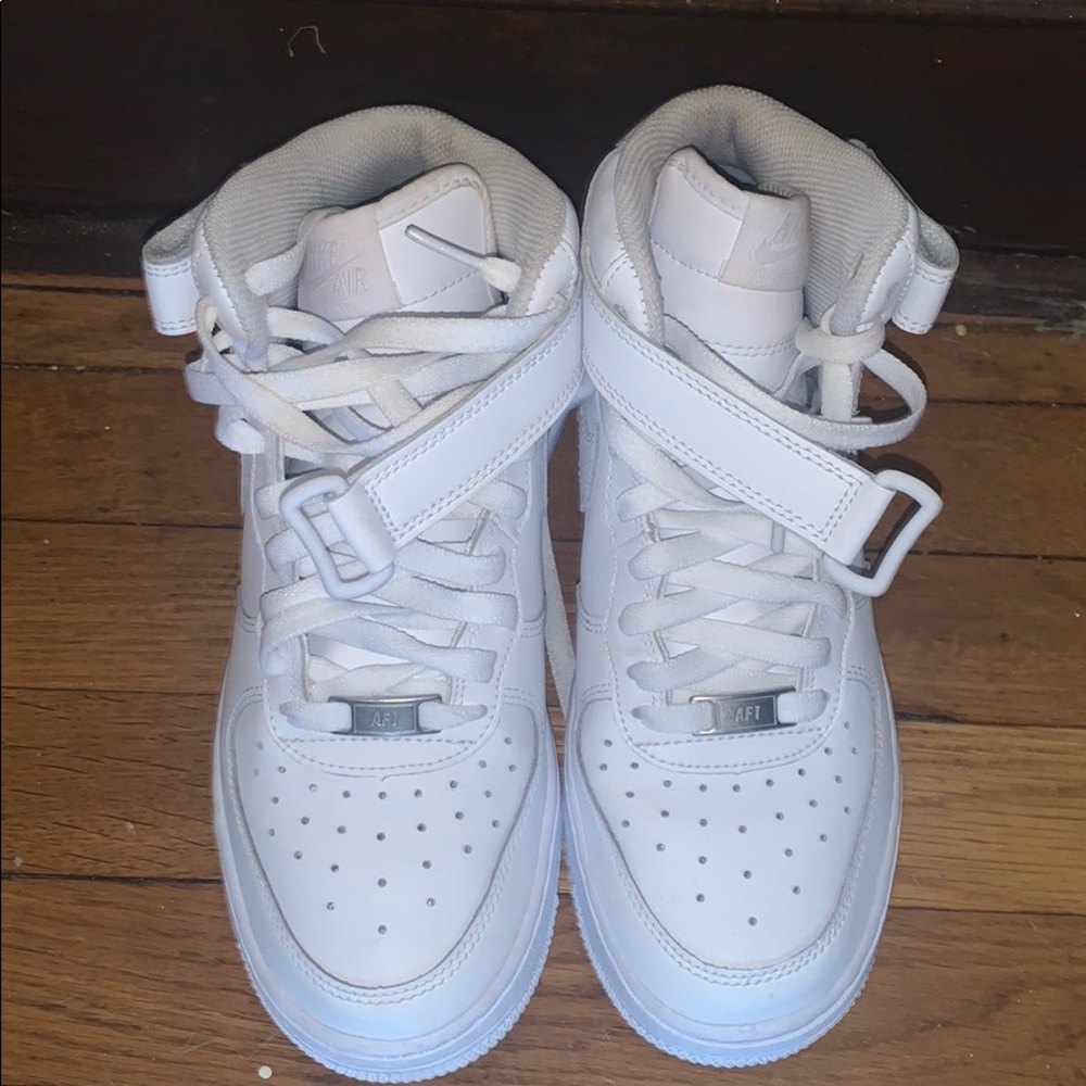 Air Force 1 Mid